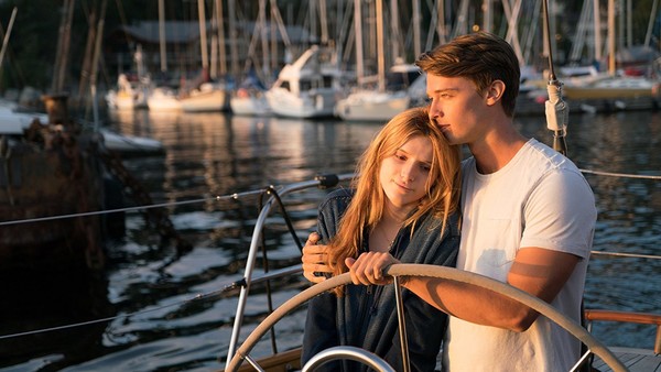 Join in Amazon and Watch Midnight Sun for FREE 
